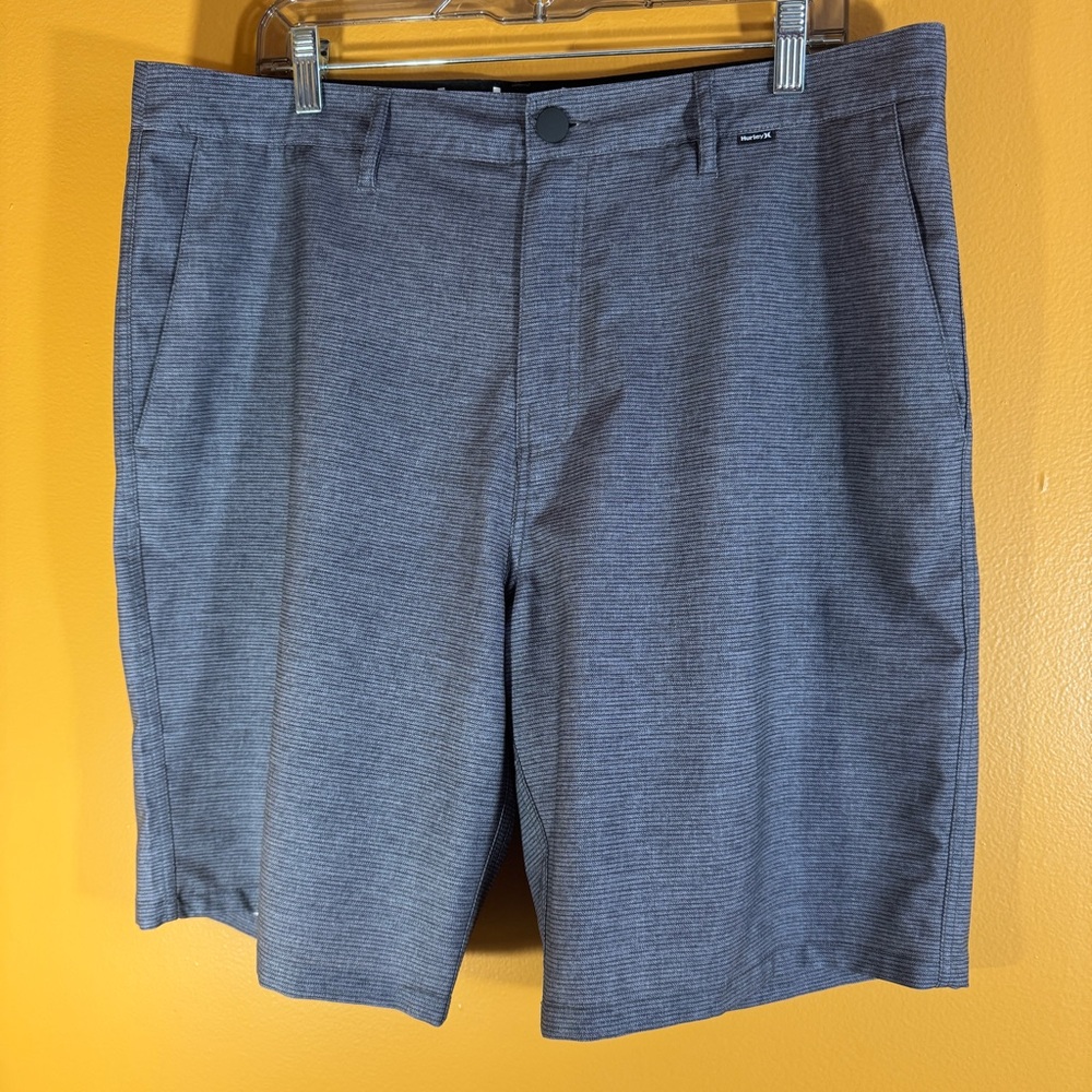 ❎SOLD❎Hurley HybridGray Flat Front Walk Shorts Versatile Design Size 36 Inseam 9